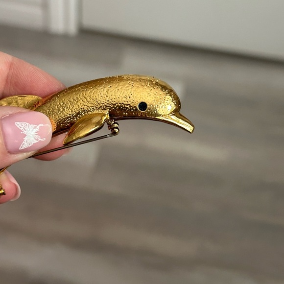 BUTLER large siphon vintage gold brooch 🐬 - Picture 5 of 7